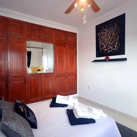 Villa Awesome Puerto Del Carmen - 3 Bedrooms - Tacataca - Pool Table - Great Terrace Area